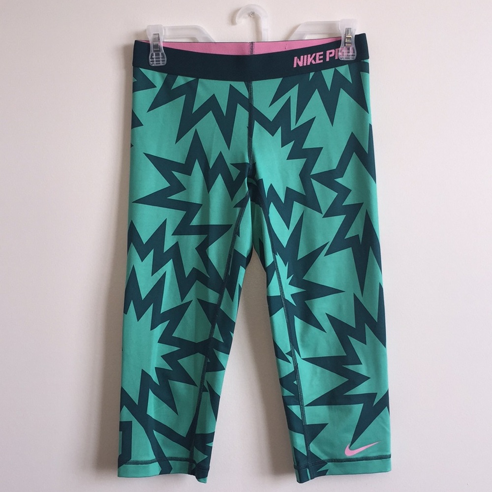 Nike Pro Capris